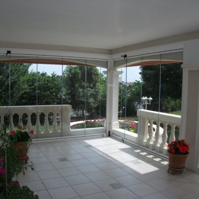 Véranda Extension Pergola Carport et Menuiserie à Royan Bordeaux St Jean d'Angely Limoges Poitiers Cognac Périgueux La Rochelle