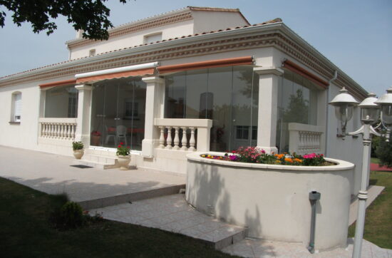 Véranda Extension Pergola Carport et Menuiserie à Royan Bordeaux St Jean d'Angely Limoges Poitiers Cognac Périgueux La Rochelle