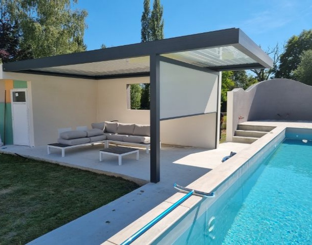 Véranda Extension Pergola Carport et Menuiserie à Royan Bordeaux St Jean d'Angely Limoges Poitiers Cognac Périgueux La Rochelle