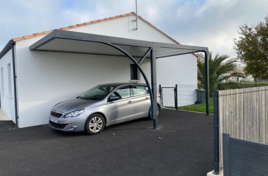 Véranda Extension Pergola Carport et Menuiserie à Royan Bordeaux St Jean d'Angely Limoges Poitiers Cognac Périgueux La Rochelle